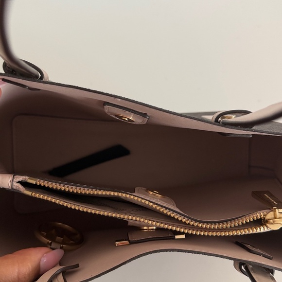 Elegant Brown Tote Bag - Picture 4 of 4